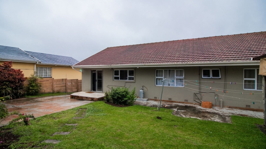 3 Bedroom Property for Sale in Sunnyridge Eastern Cape